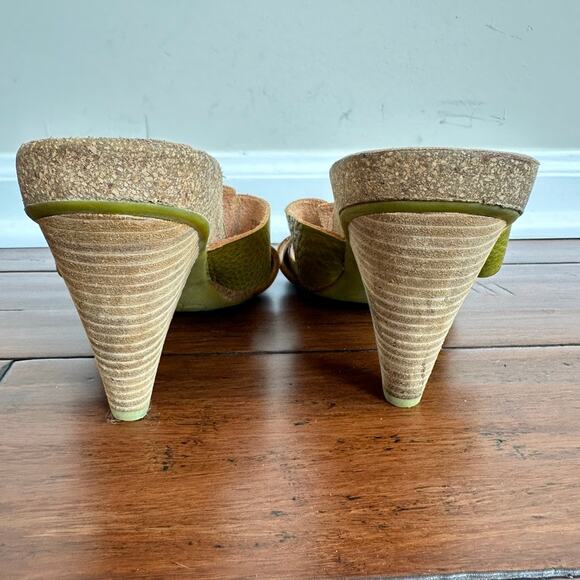 Kork Ease Mule Sandal Womens Sz10 Olive Green Leather Strap Wrapped Heel Slip On - Picture 6 of 12